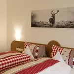 Rudigier Bed & Breakfast 4*