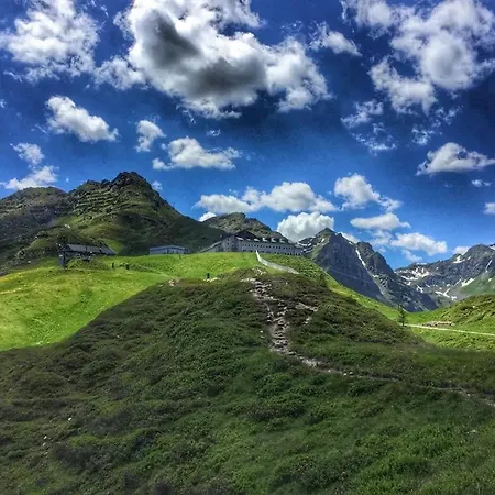 鲁迪吉尔旅馆 4*